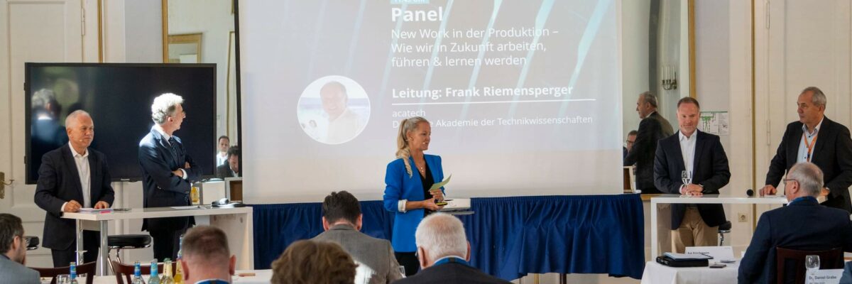 Staufen AG Executive Event, Panel Diskussion mit Leinwand